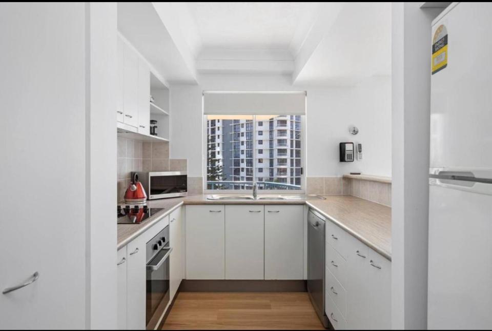 San Mateo On Broadbeach Gold Coast Exterior photo